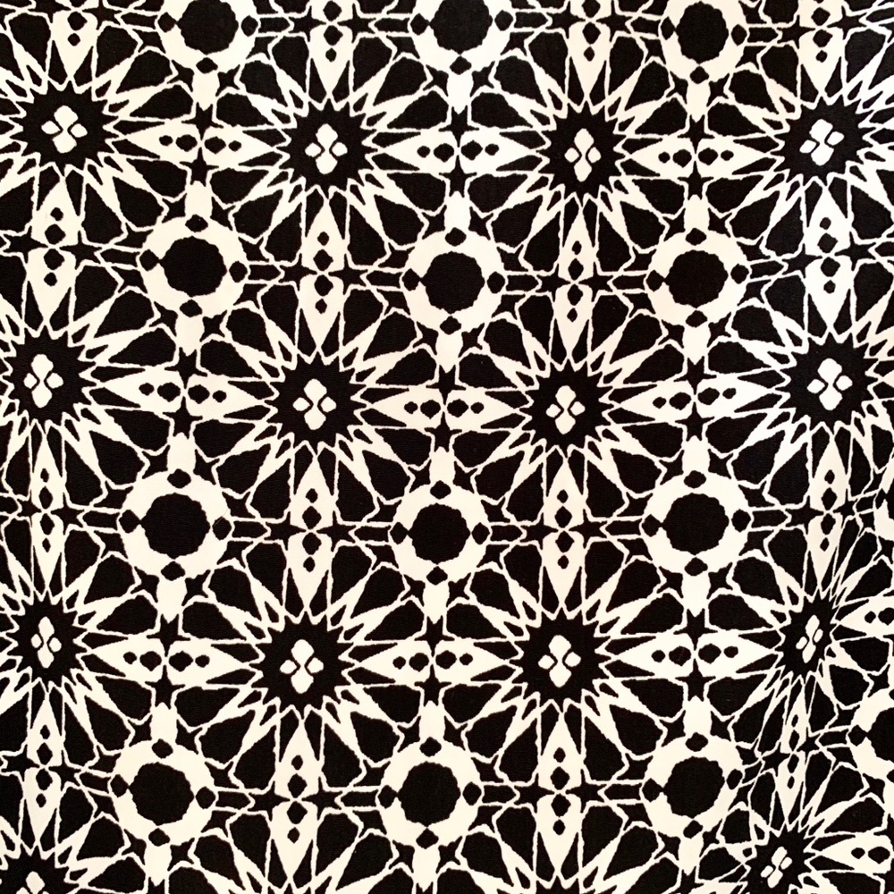 Cropped black and white pattern tank top - Picture 5 of 5